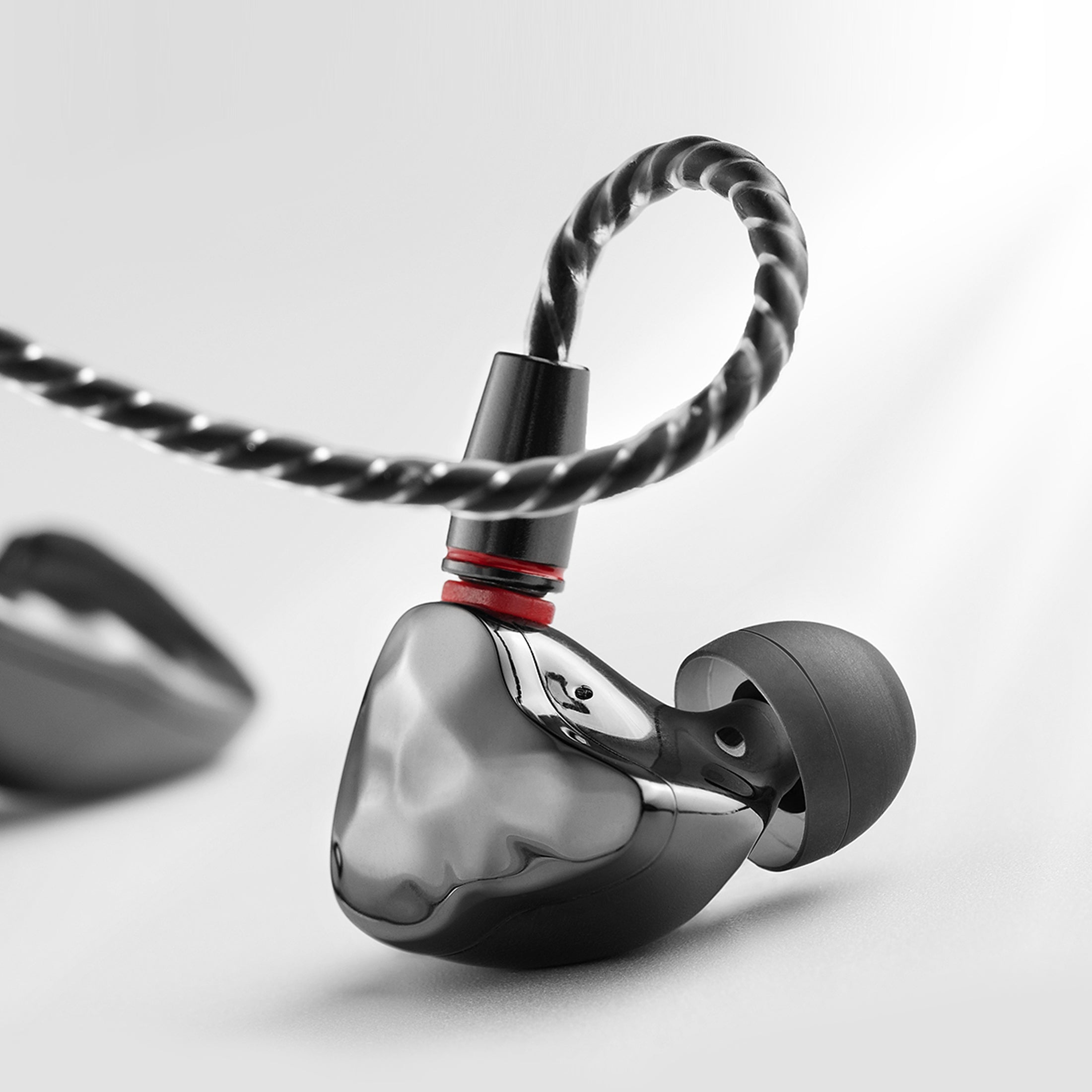 Obsidian OH10 product photo from Myshopify