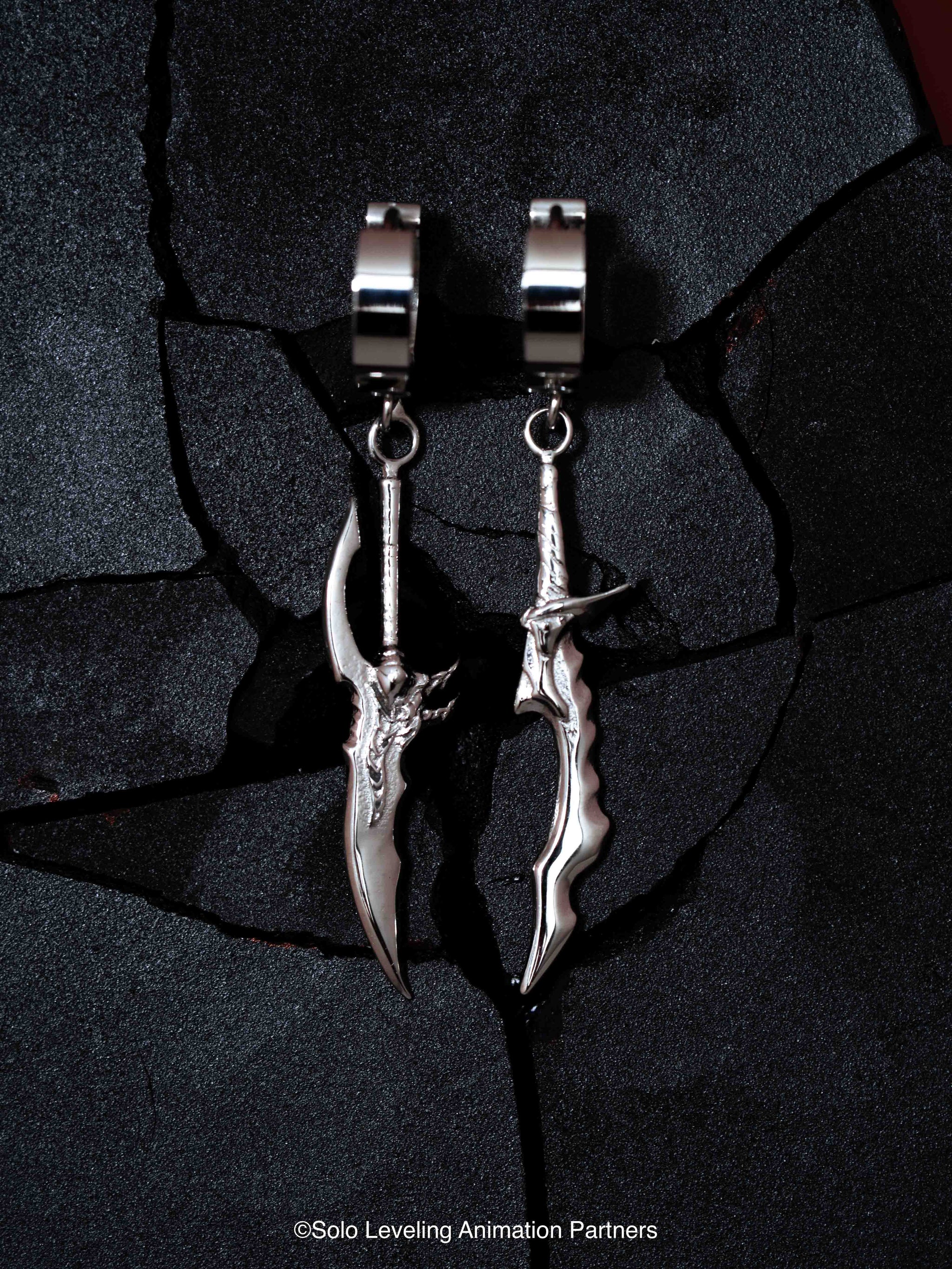 SOLO LEVELING JINWOO'S DAGGER EARRINGS product photo from Kiyostudios